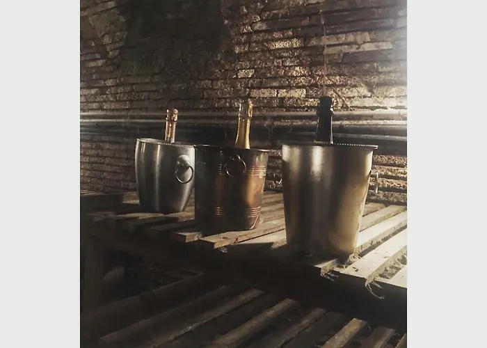 Le De Phal Kır Evi *